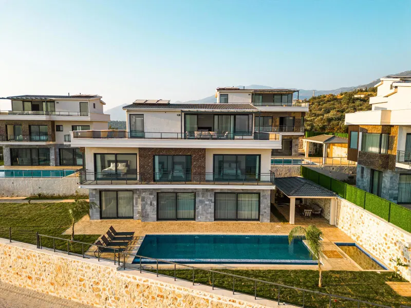 Villa Zümrüt Kalkan - Slide 1