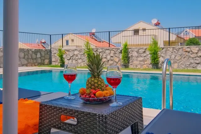 Villa Santorini - 3