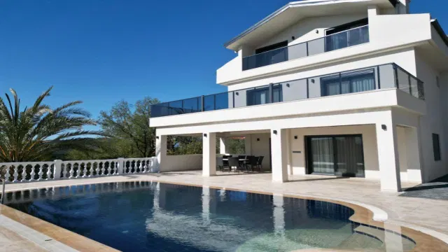 Villa White Deluxe - 4