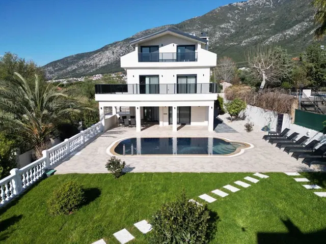 Villa White Deluxe - 2