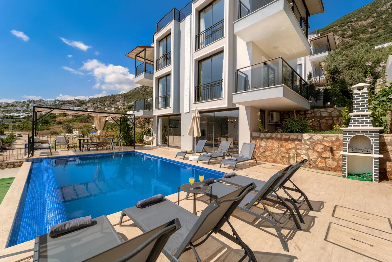 Villa Baynur View - Main